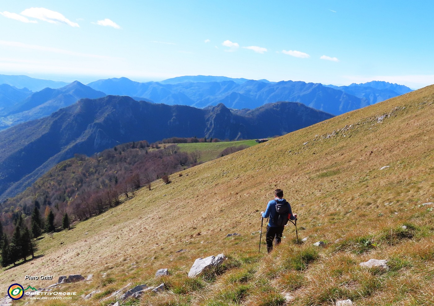 27 In mancanza di sentiero scendiamo a vista.JPG